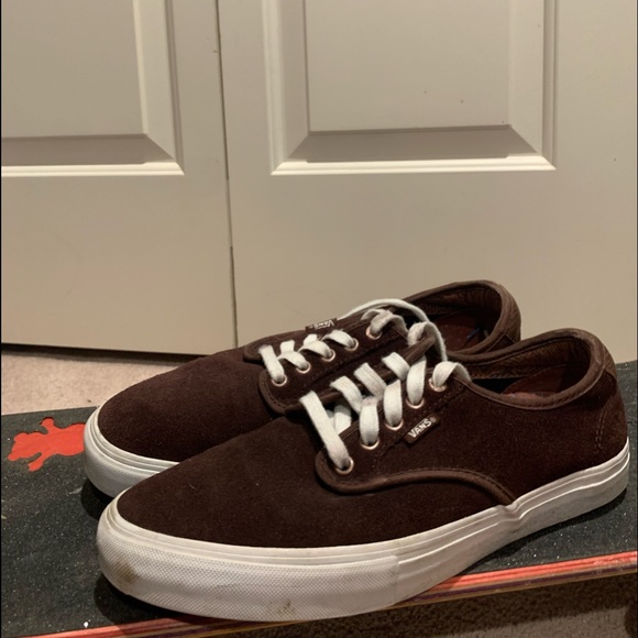 Vans - Picture 1 of 7